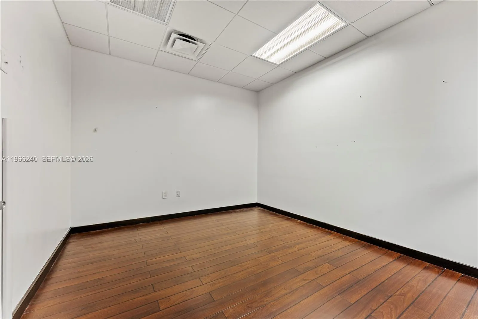 20185 Ne 16th Pl, Miami, Florida 33179, Miami, Florida 33179, ,Commercial Lease,For Rent,20185 Ne 16th Pl, Miami, Florida 33179,A11966240