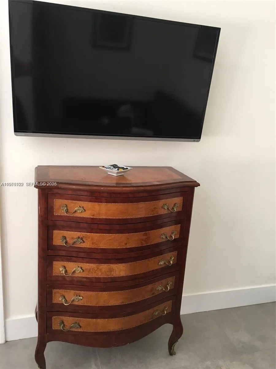 119 Menores Ave 8a, Coral Gables, Florida 33134, Coral Gables, Florida 33134, ,1 BathroomBathrooms,Residential Lease,For Rent,119 Menores Ave 8a, Coral Gables, Florida 33134,A11966122