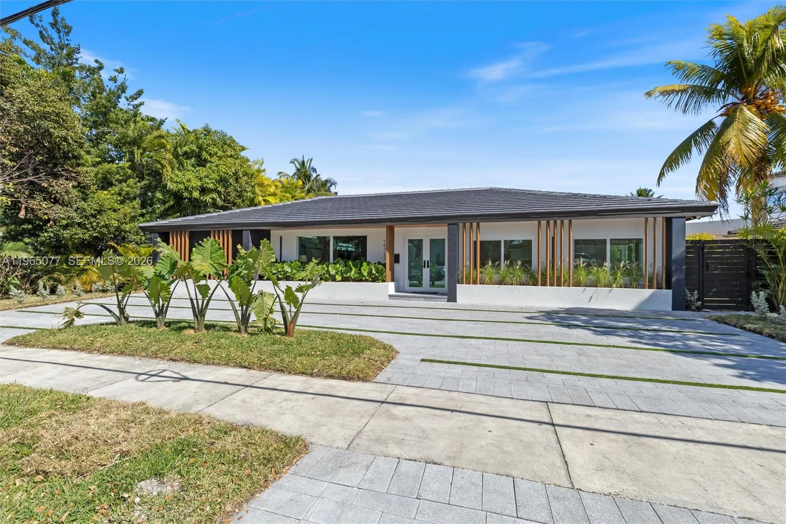 19721 Ne 23rd Ave, Miami, Florida 33180, Miami, Florida 33180, 5 Bedrooms Bedrooms, ,4 BathroomsBathrooms,Residential,For Sale,19721 Ne 23rd Ave, Miami, Florida 33180,A11965077