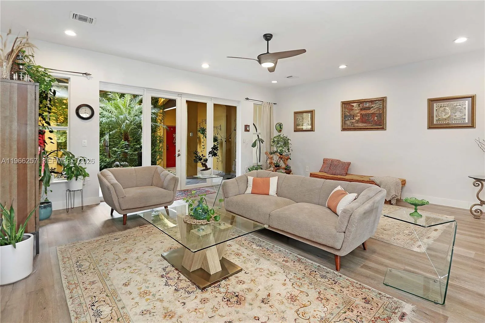 1619 Harrison St, Hollywood, Florida 33020, Hollywood, Florida 33020, 3 Bedrooms Bedrooms, ,2 BathroomsBathrooms,Residential,For Sale,1619 Harrison St, Hollywood, Florida 33020,A11966257