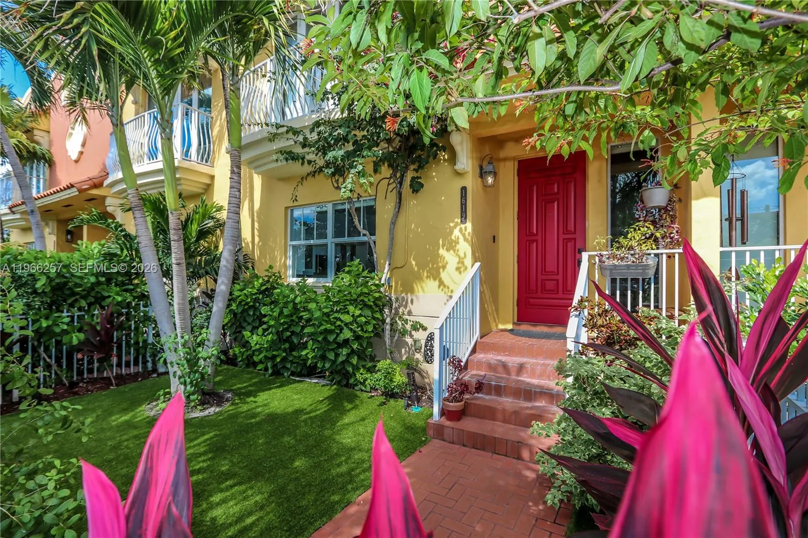 1619 Harrison St, Hollywood, Florida 33020, Hollywood, Florida 33020, 3 Bedrooms Bedrooms, ,2 BathroomsBathrooms,Residential,For Sale,1619 Harrison St, Hollywood, Florida 33020,A11966257