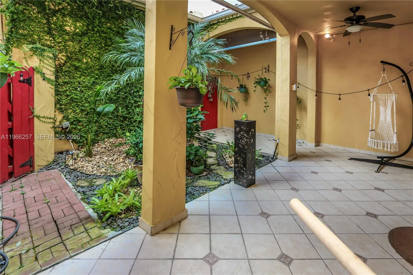 1619 Harrison St, Hollywood, Florida 33020, Hollywood, Florida 33020, 3 Bedrooms Bedrooms, ,2 BathroomsBathrooms,Residential,For Sale,1619 Harrison St, Hollywood, Florida 33020,A11966257