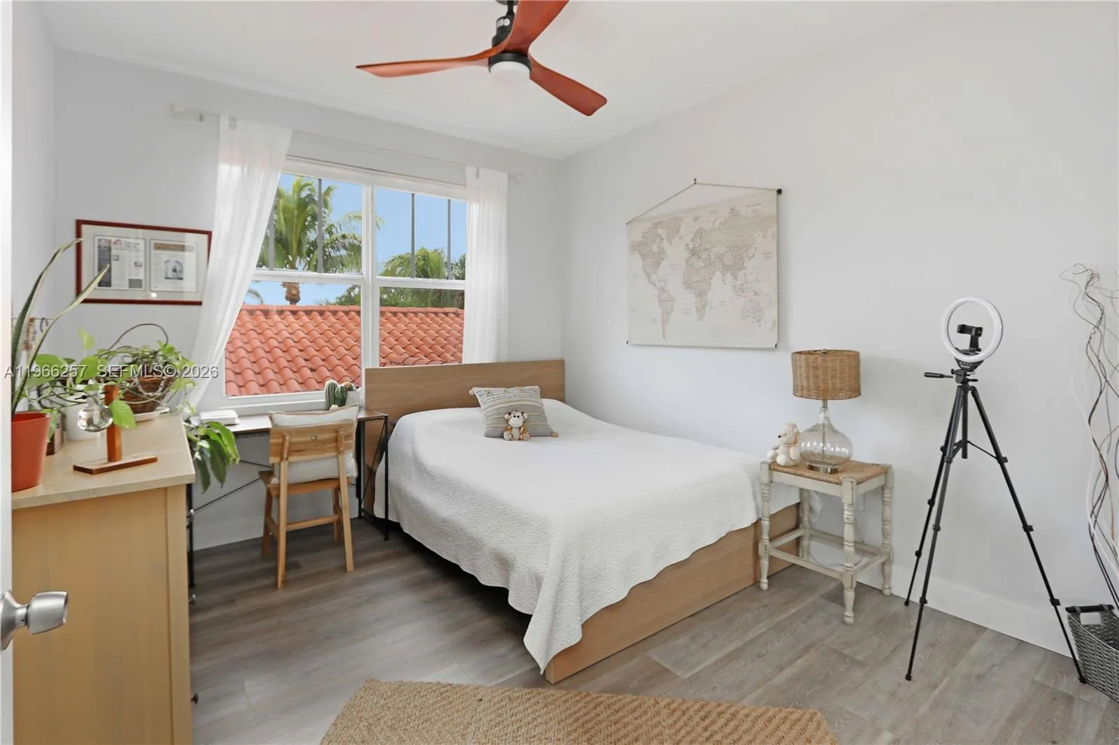 1619 Harrison St, Hollywood, Florida 33020, Hollywood, Florida 33020, 3 Bedrooms Bedrooms, ,2 BathroomsBathrooms,Residential,For Sale,1619 Harrison St, Hollywood, Florida 33020,A11966257