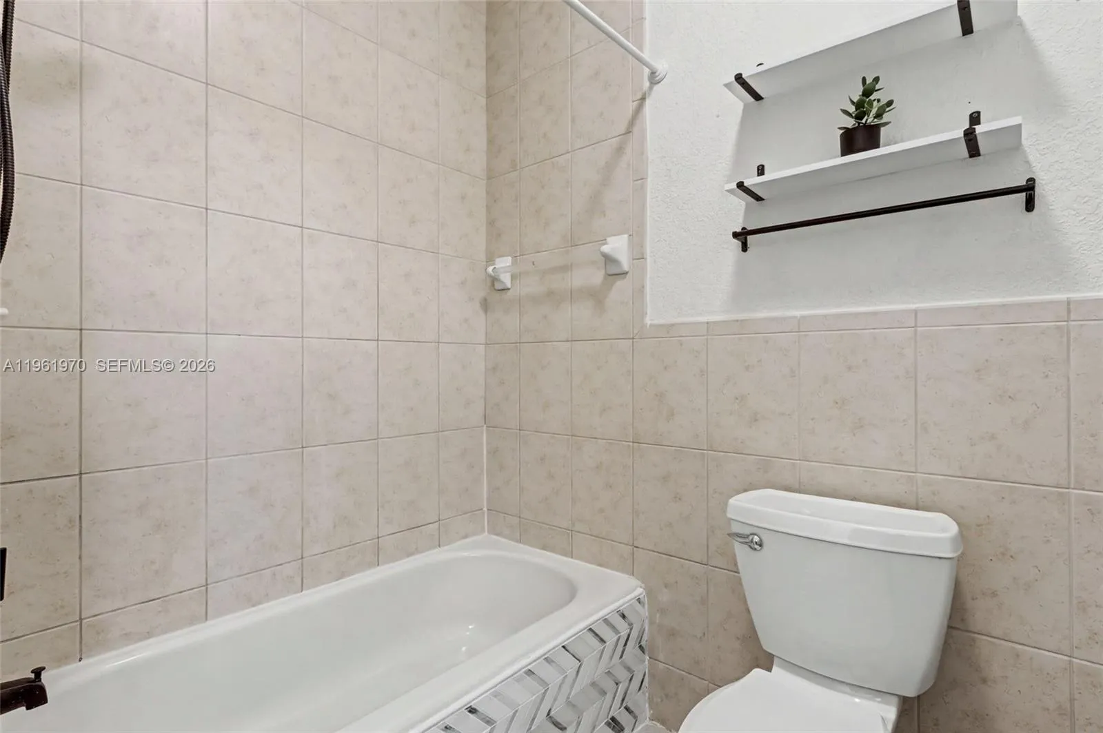 11647 Ne 18th Dr 11647, North Miami, Florida 33181, North Miami, Florida 33181, 2 Bedrooms Bedrooms, ,1 BathroomBathrooms,Residential,For Sale,11647 Ne 18th Dr 11647, North Miami, Florida 33181,A11961970