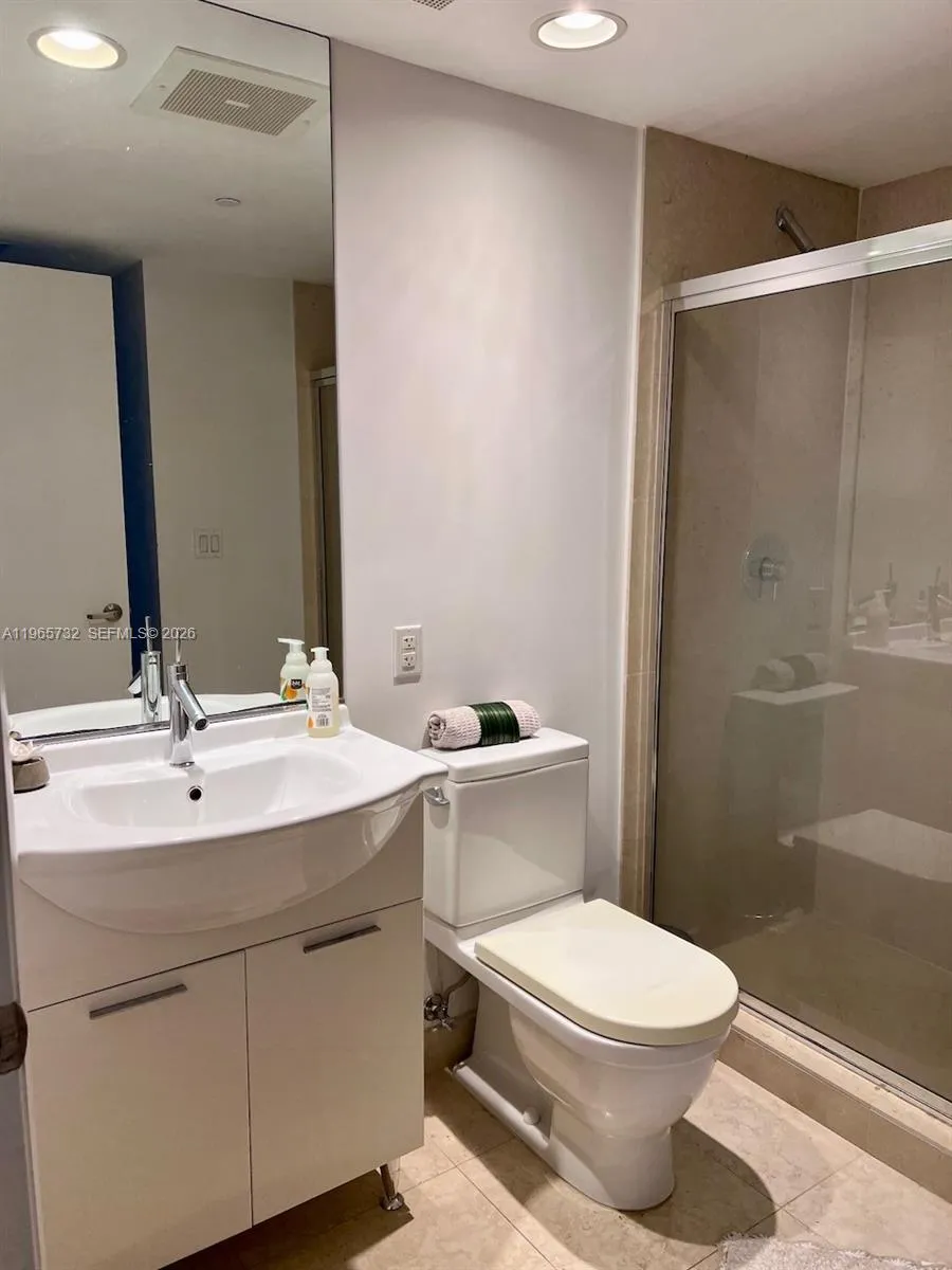 475 Brickell Ave 1715, Miami, Florida 33131, Miami, Florida 33131, 2 Bedrooms Bedrooms, ,2 BathroomsBathrooms,Residential,For Sale,475 Brickell Ave 1715, Miami, Florida 33131,A11965732