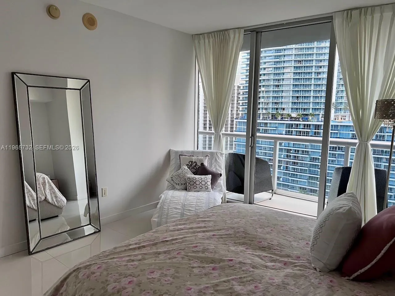 475 Brickell Ave 1715, Miami, Florida 33131, Miami, Florida 33131, 2 Bedrooms Bedrooms, ,2 BathroomsBathrooms,Residential,For Sale,475 Brickell Ave 1715, Miami, Florida 33131,A11965732