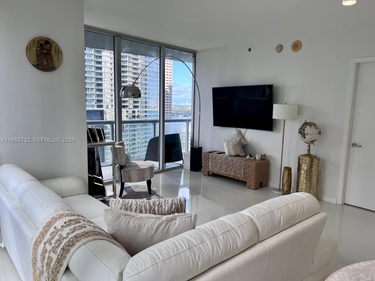 475 Brickell Ave 1715, Miami, Florida 33131, Miami, Florida 33131, 2 Bedrooms Bedrooms, ,2 BathroomsBathrooms,Residential,For Sale,475 Brickell Ave 1715, Miami, Florida 33131,A11965732