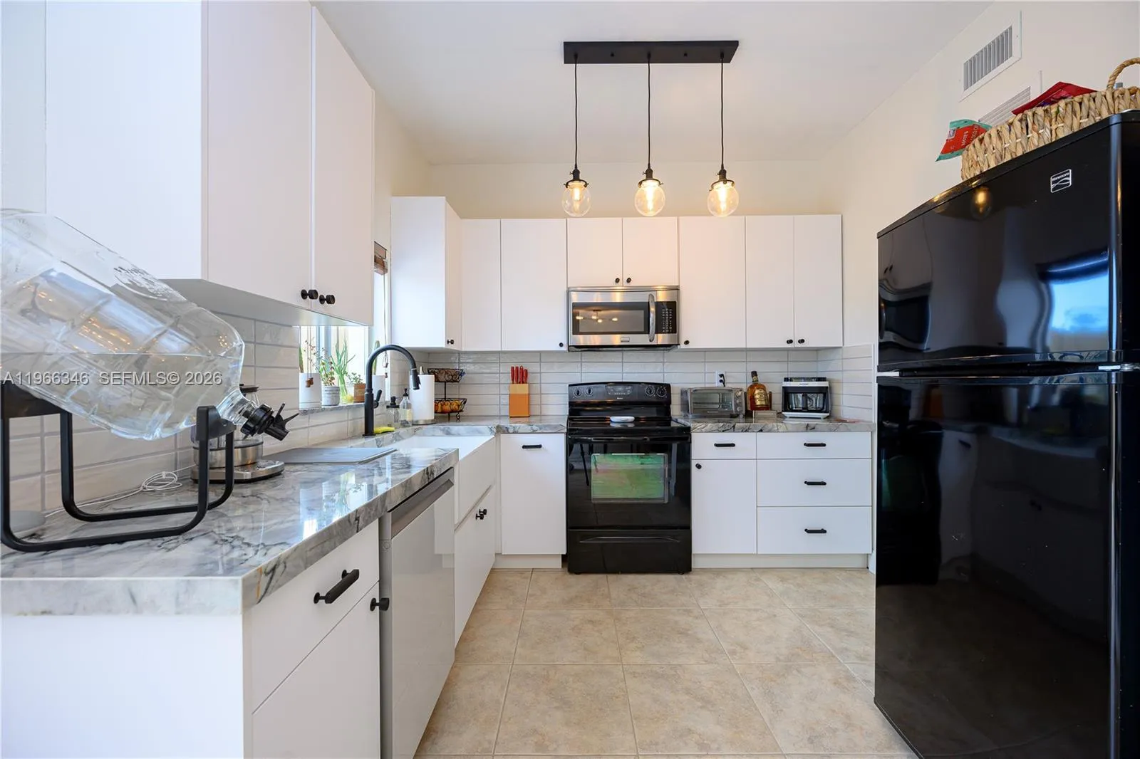 17815 Nw 74th Ct 17815, Hialeah, Florida 33015, Hialeah, Florida 33015, 2 Bedrooms Bedrooms, ,2 BathroomsBathrooms,Residential Lease,For Rent,17815 Nw 74th Ct 17815, Hialeah, Florida 33015,A11966346