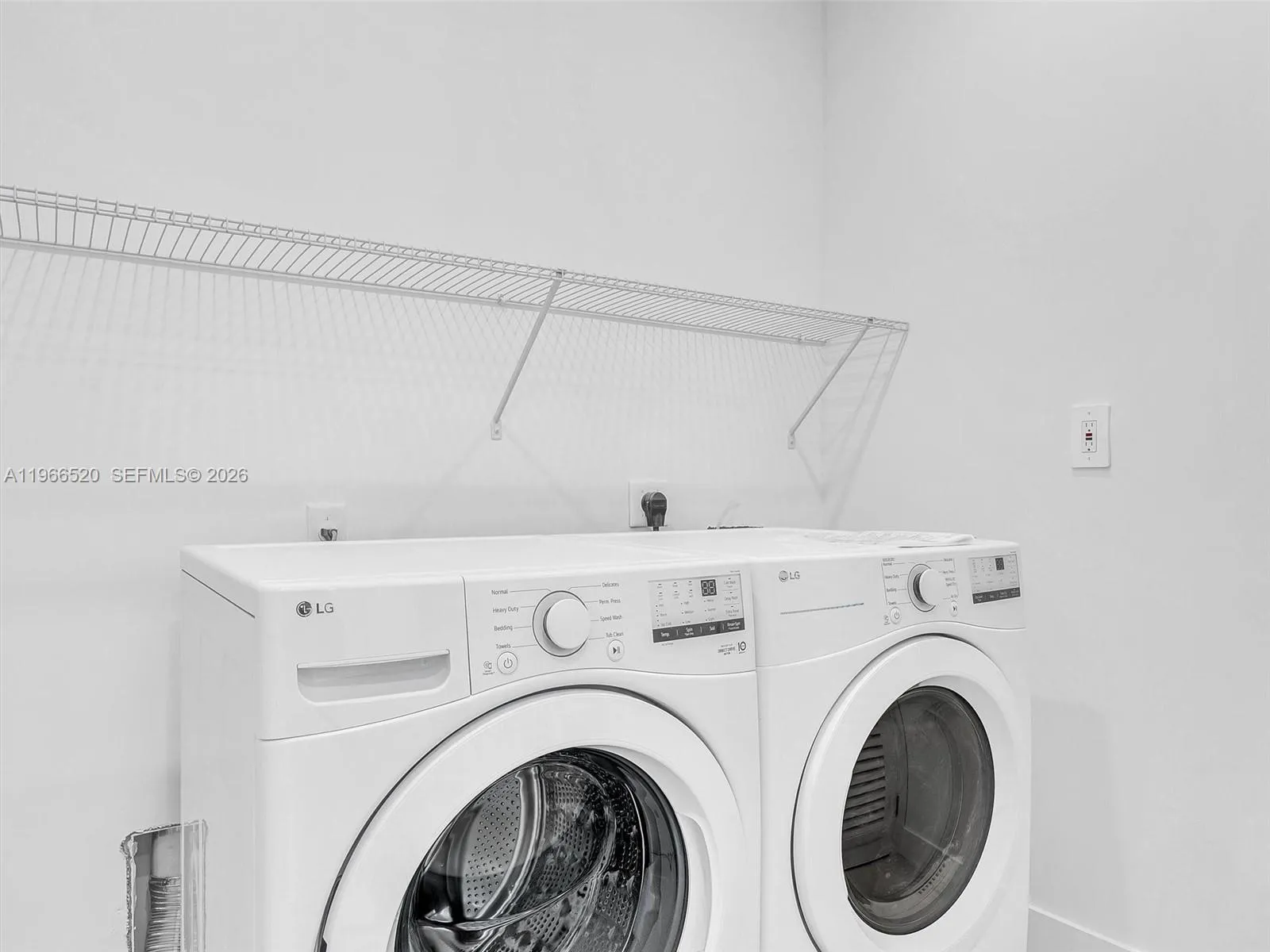 4632 Sw 32nd Ave C1, Dania Beach, Florida 33312, Dania Beach, Florida 33312, 3 Bedrooms Bedrooms, ,2 BathroomsBathrooms,Residential,For Sale,4632 Sw 32nd Ave C1, Dania Beach, Florida 33312,A11966520