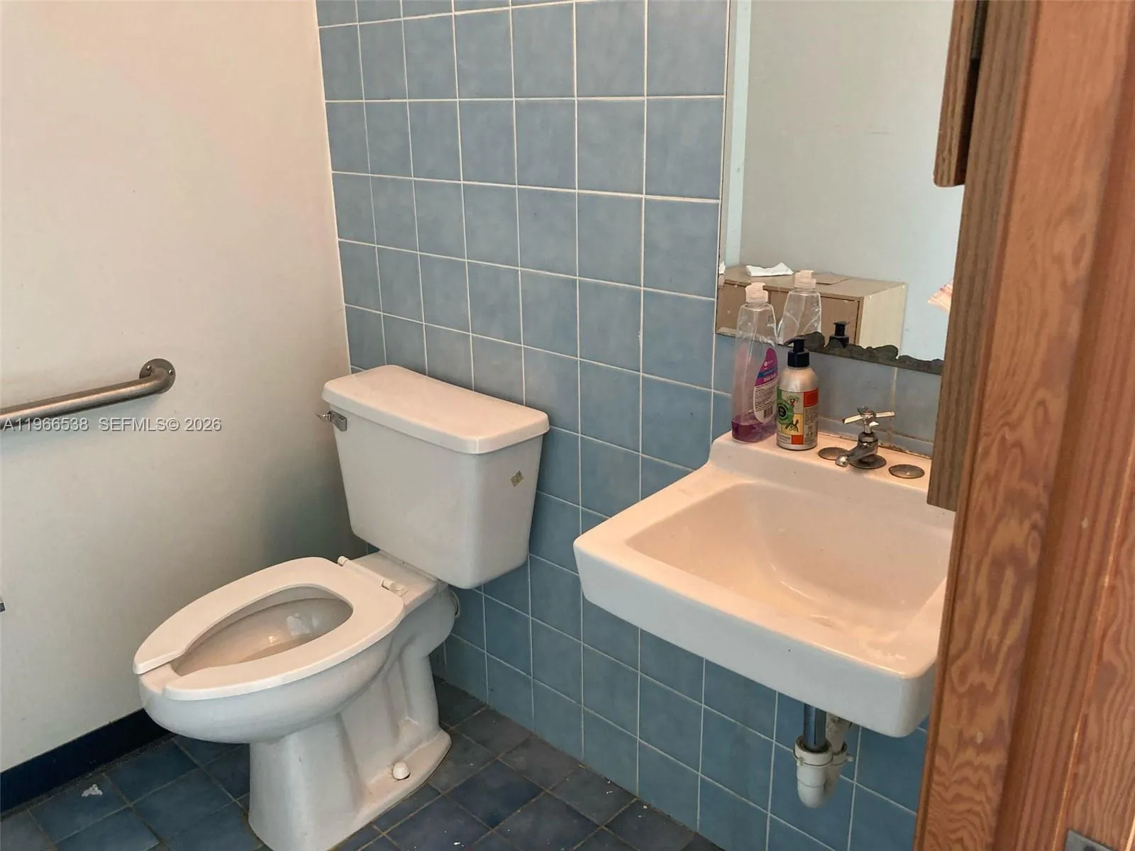 12350 Sw 132nd Ct 211, Miami, Florida 33186, Miami, Florida 33186, ,Commercial Lease,For Rent,12350 Sw 132nd Ct 211, Miami, Florida 33186,A11966538