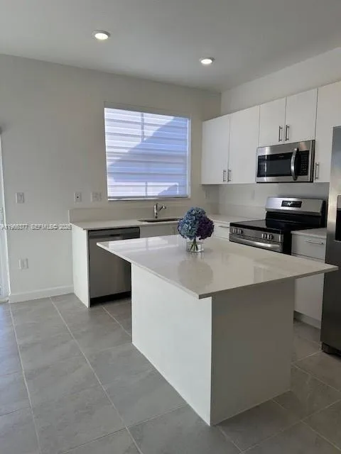 2582 Se 29th St, Homestead, Florida 33035, Homestead, Florida 33035, 3 Bedrooms Bedrooms, ,3 BathroomsBathrooms,Residential Lease,For Rent,2582 Se 29th St, Homestead, Florida 33035,A11966377