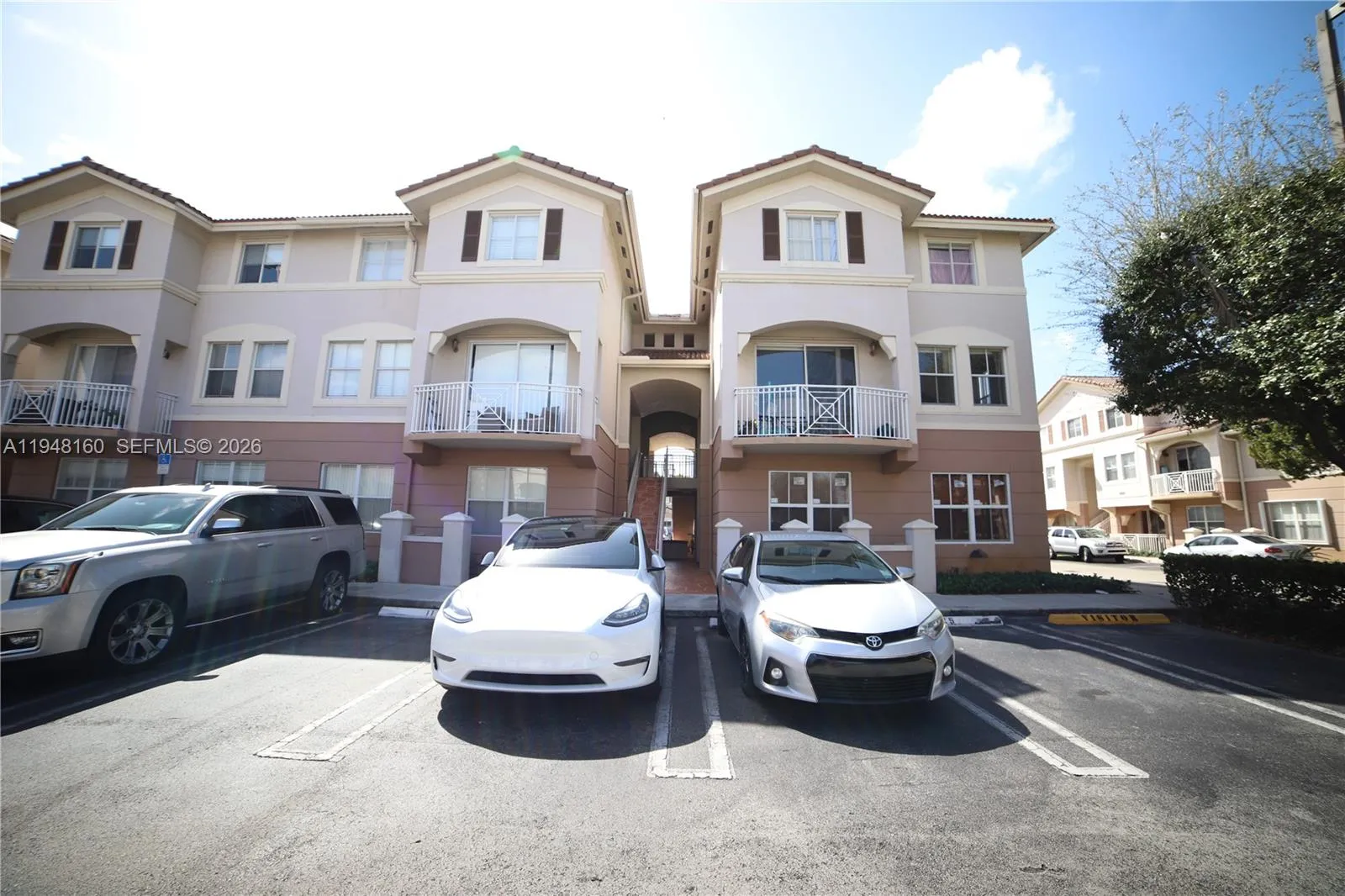 8826 W Flagler St 225, Miami, Florida 33174, Miami, Florida 33174, 3 Bedrooms Bedrooms, ,2 BathroomsBathrooms,Residential Lease,For Rent,8826 W Flagler St 225, Miami, Florida 33174,A11948160