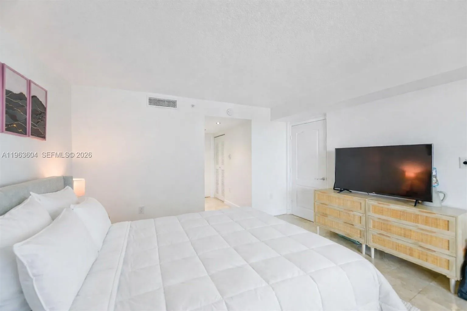 2101 Brickell Ave 2009, Miami, Florida 33129, Miami, Florida 33129, 1 Bedroom Bedrooms, ,1 BathroomBathrooms,Residential,For Sale,2101 Brickell Ave 2009, Miami, Florida 33129,A11963604