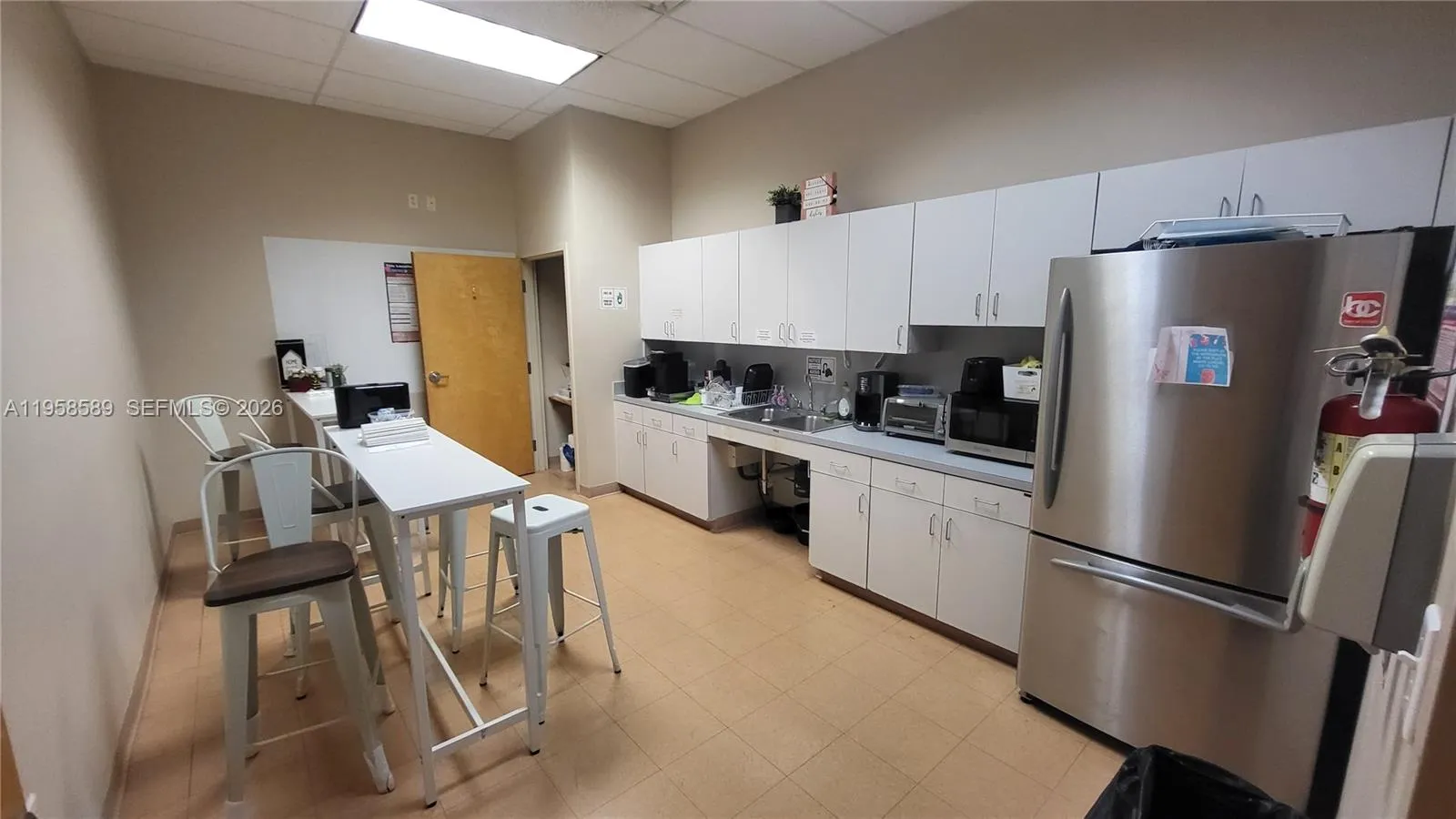 74 Sw 12 Ave, Dania Beach, Florida 33004, Dania Beach, Florida 33004, ,Commercial Lease,For Rent,74 Sw 12 Ave, Dania Beach, Florida 33004,A11958589