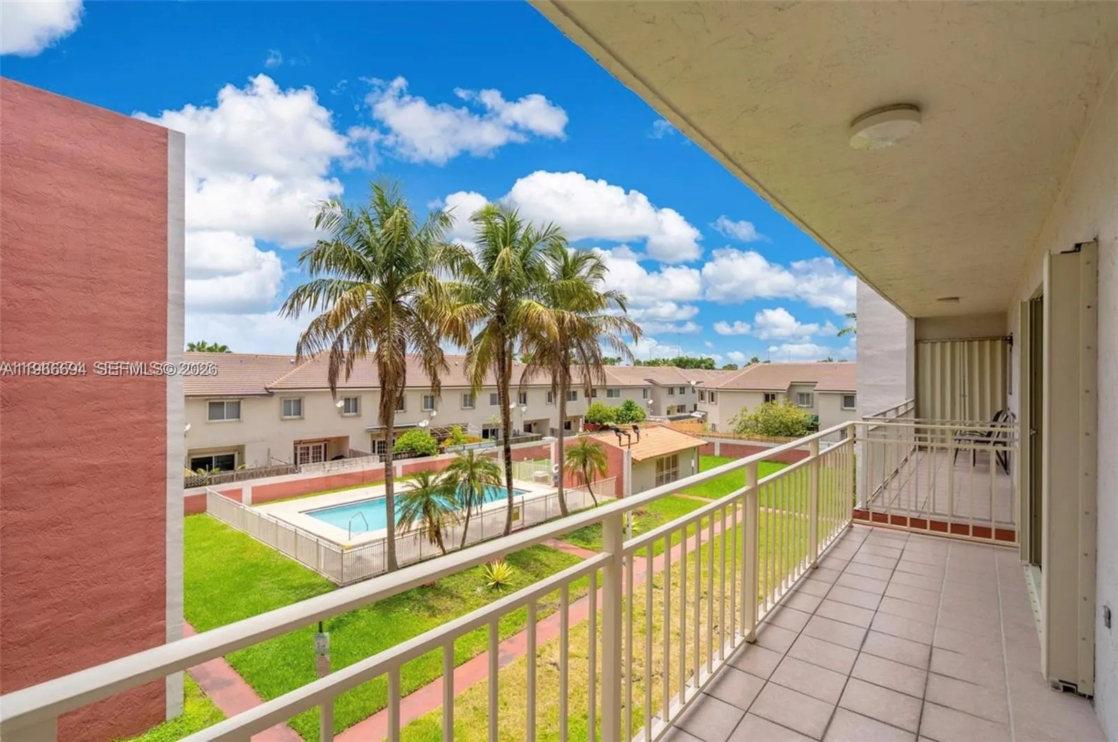 8425 Nw 8th St 304, Miami, Florida 33126, Miami, Florida 33126, 2 Bedrooms Bedrooms, ,2 BathroomsBathrooms,Residential Lease,For Rent,8425 Nw 8th St 304, Miami, Florida 33126,A11966694