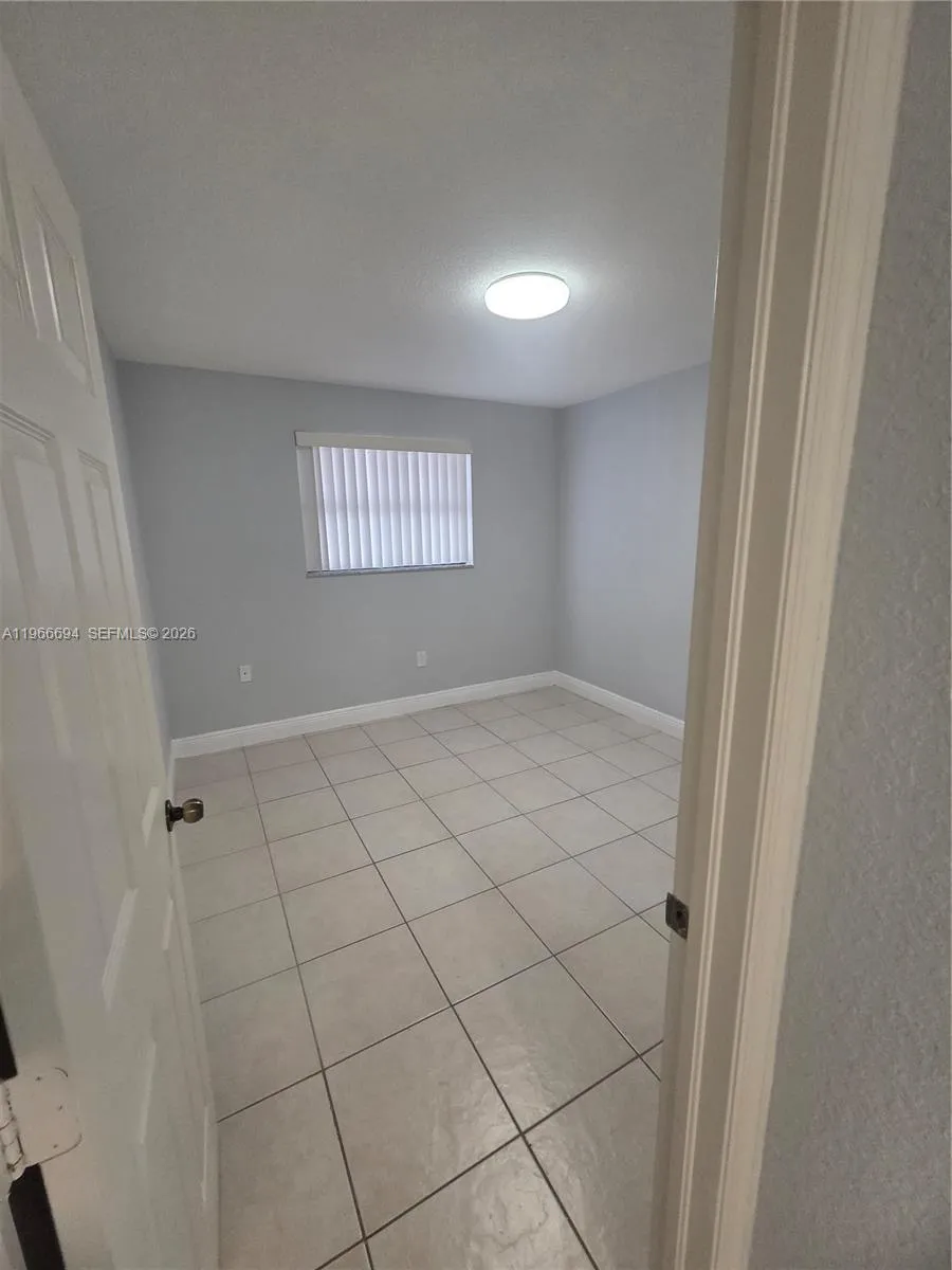 8425 Nw 8th St 304, Miami, Florida 33126, Miami, Florida 33126, 2 Bedrooms Bedrooms, ,2 BathroomsBathrooms,Residential Lease,For Rent,8425 Nw 8th St 304, Miami, Florida 33126,A11966694
