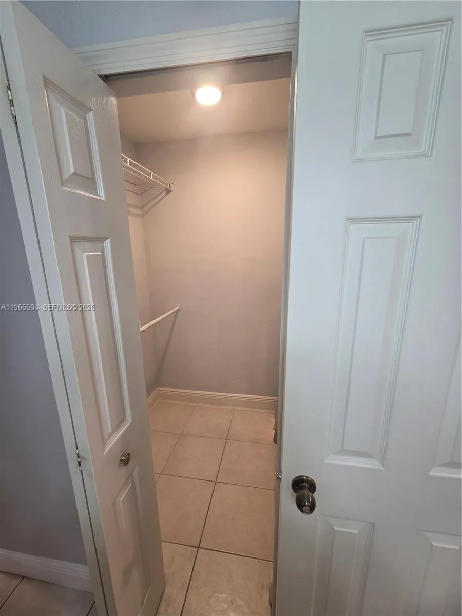 8425 Nw 8th St 304, Miami, Florida 33126, Miami, Florida 33126, 2 Bedrooms Bedrooms, ,2 BathroomsBathrooms,Residential Lease,For Rent,8425 Nw 8th St 304, Miami, Florida 33126,A11966694