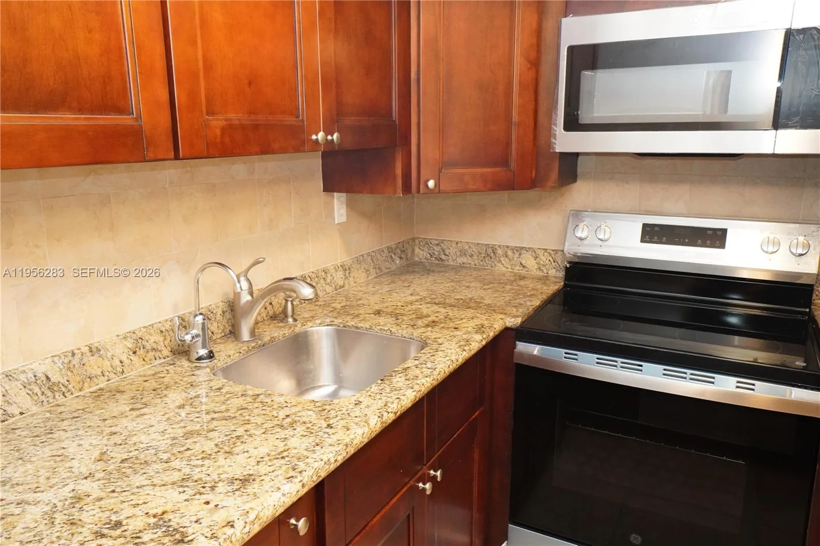2715 Tigertail Ave 606, Miami, Florida 33133, Miami, Florida 33133, 1 Bedroom Bedrooms, ,1 BathroomBathrooms,Residential Lease,For Rent,2715 Tigertail Ave 606, Miami, Florida 33133,A11956283