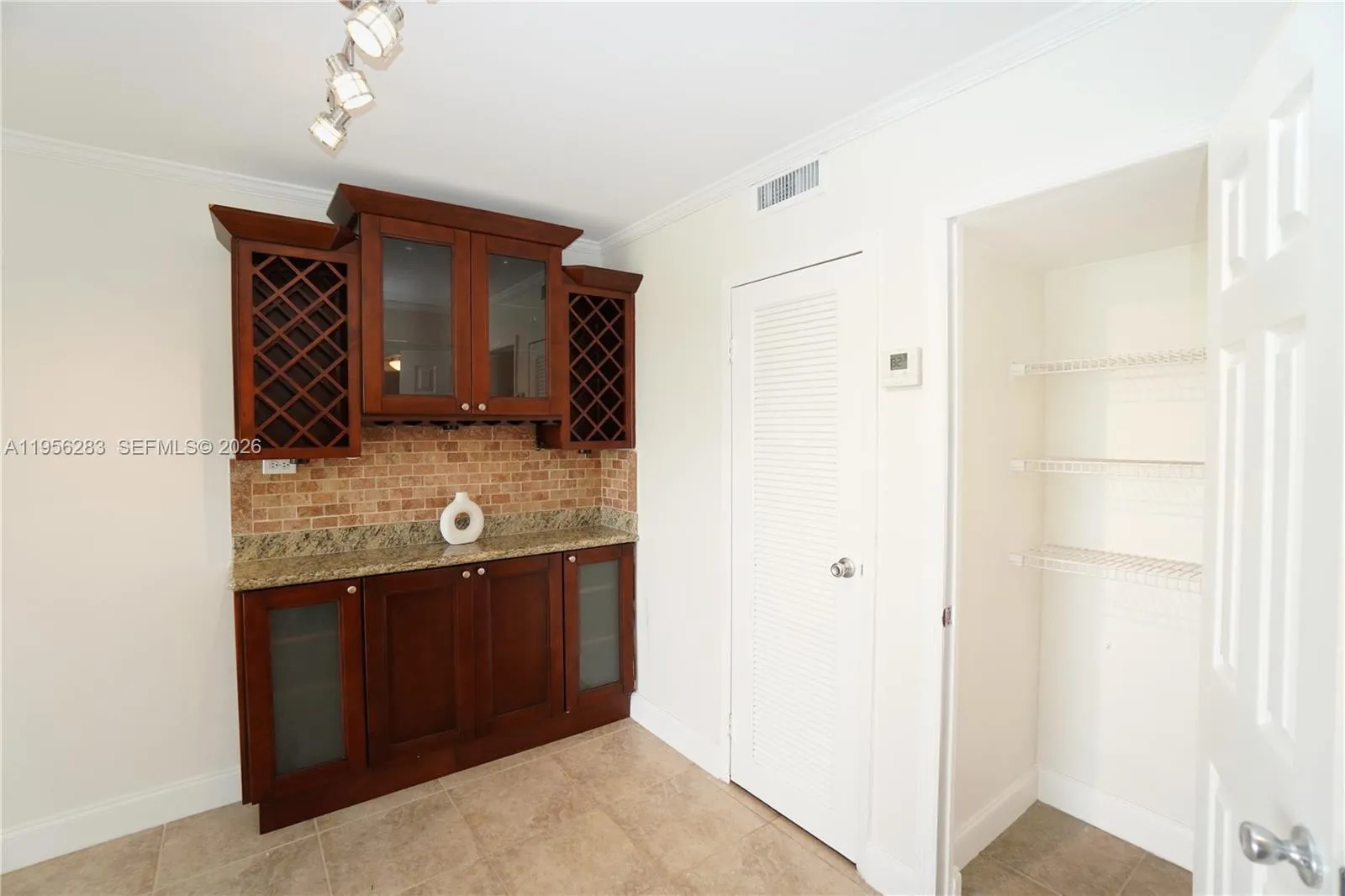 2715 Tigertail Ave 606, Miami, Florida 33133, Miami, Florida 33133, 1 Bedroom Bedrooms, ,1 BathroomBathrooms,Residential Lease,For Rent,2715 Tigertail Ave 606, Miami, Florida 33133,A11956283