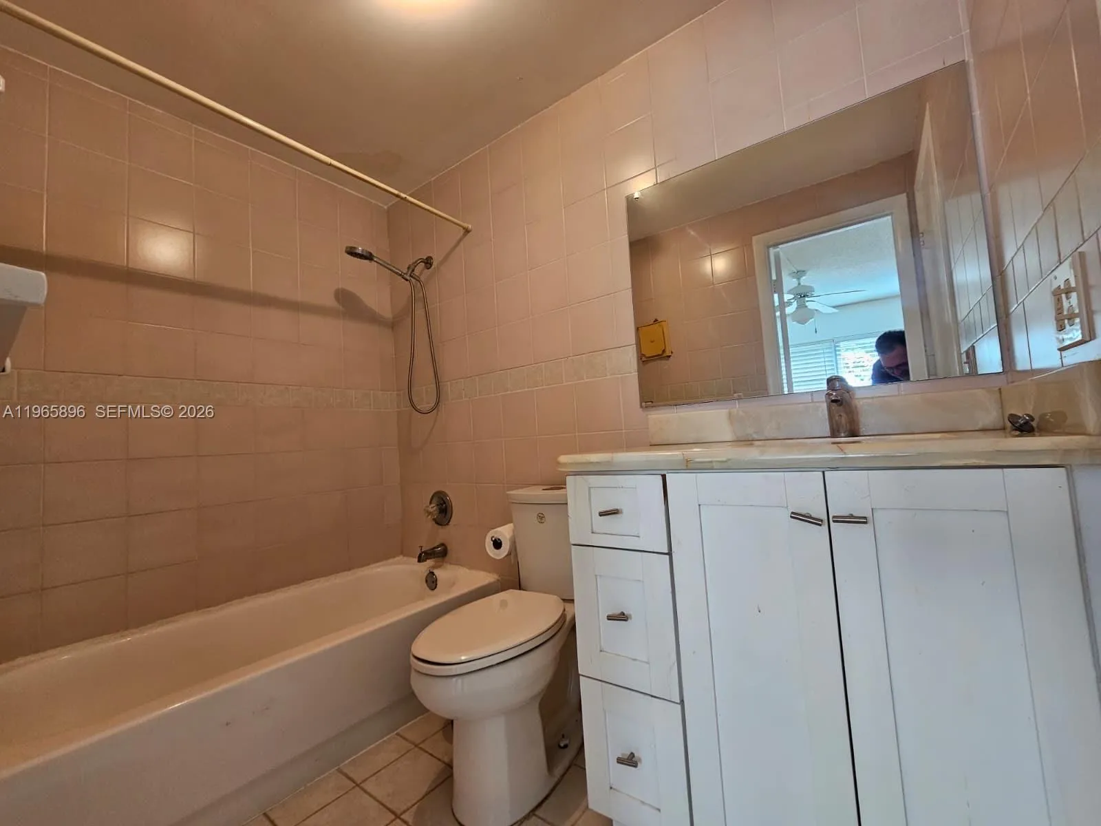 140 Nw 87th Ave G209, Miami, Florida 33172, Miami, Florida 33172, 2 Bedrooms Bedrooms, ,2 BathroomsBathrooms,Residential,For Sale,140 Nw 87th Ave G209, Miami, Florida 33172,A11965896