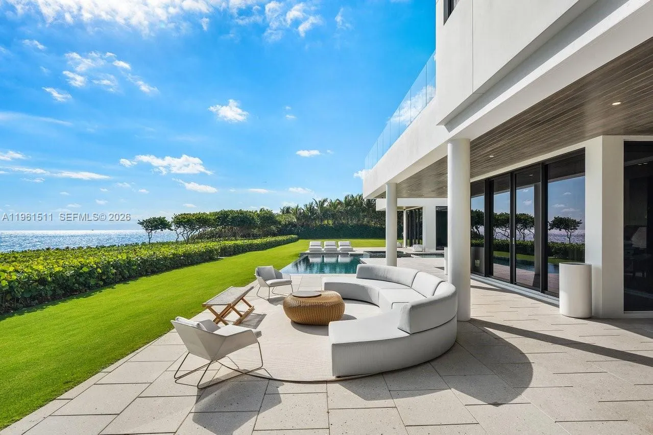 1107 Hillsboro Mile, Hillsboro Beach, Florida 3306, Hillsboro Beach, Florida 33062, 7 Bedrooms Bedrooms, ,8 BathroomsBathrooms,Residential,For Sale,1107 Hillsboro Mile, Hillsboro Beach, Florida 3306,A11961511