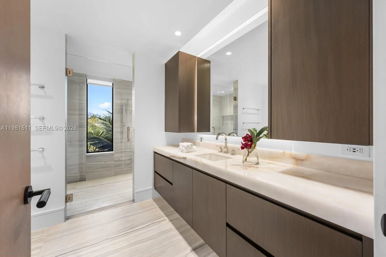 1107 Hillsboro Mile, Hillsboro Beach, Florida 3306, Hillsboro Beach, Florida 33062, 7 Bedrooms Bedrooms, ,8 BathroomsBathrooms,Residential,For Sale,1107 Hillsboro Mile, Hillsboro Beach, Florida 3306,A11961511