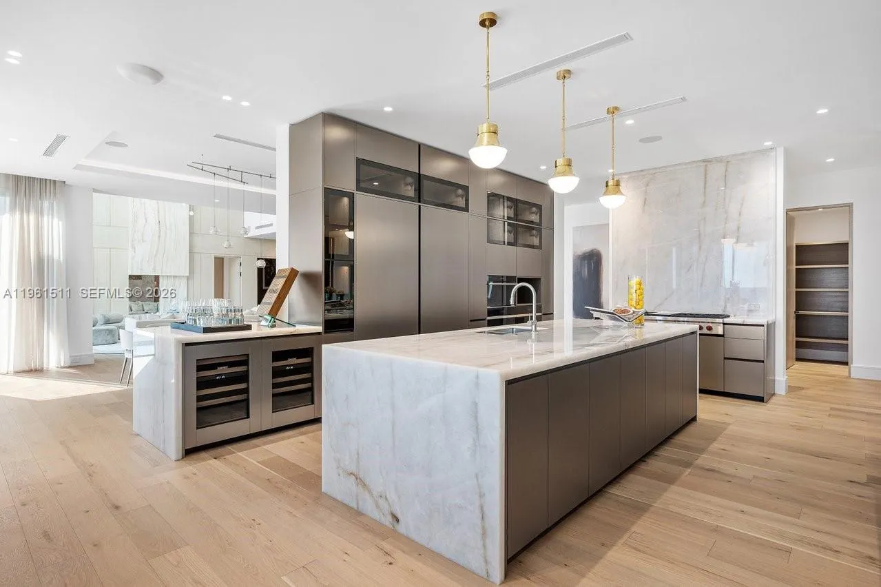 1107 Hillsboro Mile, Hillsboro Beach, Florida 3306, Hillsboro Beach, Florida 33062, 7 Bedrooms Bedrooms, ,8 BathroomsBathrooms,Residential,For Sale,1107 Hillsboro Mile, Hillsboro Beach, Florida 3306,A11961511