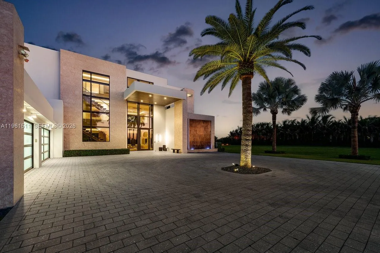 1107 Hillsboro Mile, Hillsboro Beach, Florida 3306, Hillsboro Beach, Florida 33062, 7 Bedrooms Bedrooms, ,8 BathroomsBathrooms,Residential,For Sale,1107 Hillsboro Mile, Hillsboro Beach, Florida 3306,A11961511