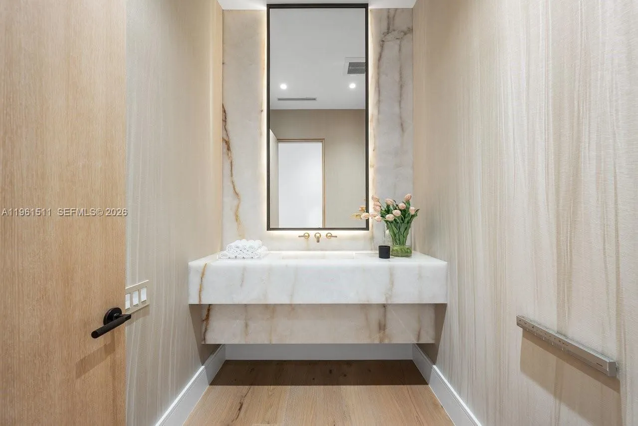 1107 Hillsboro Mile, Hillsboro Beach, Florida 3306, Hillsboro Beach, Florida 33062, 7 Bedrooms Bedrooms, ,8 BathroomsBathrooms,Residential,For Sale,1107 Hillsboro Mile, Hillsboro Beach, Florida 3306,A11961511