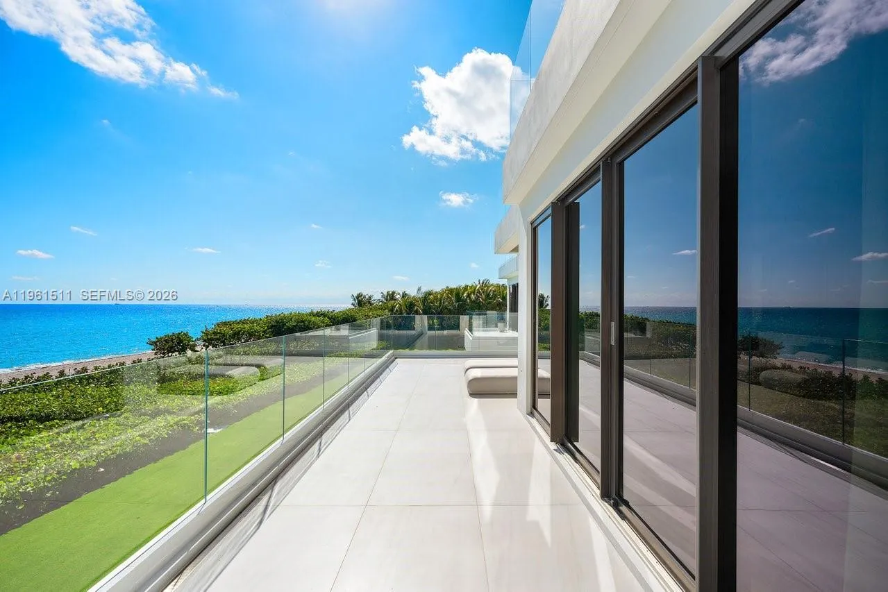 1107 Hillsboro Mile, Hillsboro Beach, Florida 3306, Hillsboro Beach, Florida 33062, 7 Bedrooms Bedrooms, ,8 BathroomsBathrooms,Residential,For Sale,1107 Hillsboro Mile, Hillsboro Beach, Florida 3306,A11961511