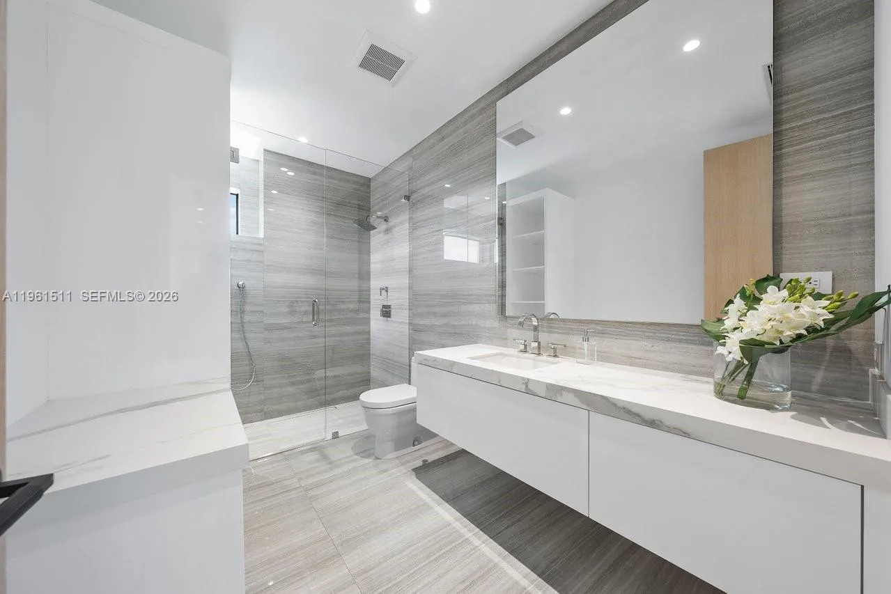 1107 Hillsboro Mile, Hillsboro Beach, Florida 3306, Hillsboro Beach, Florida 33062, 7 Bedrooms Bedrooms, ,8 BathroomsBathrooms,Residential,For Sale,1107 Hillsboro Mile, Hillsboro Beach, Florida 3306,A11961511