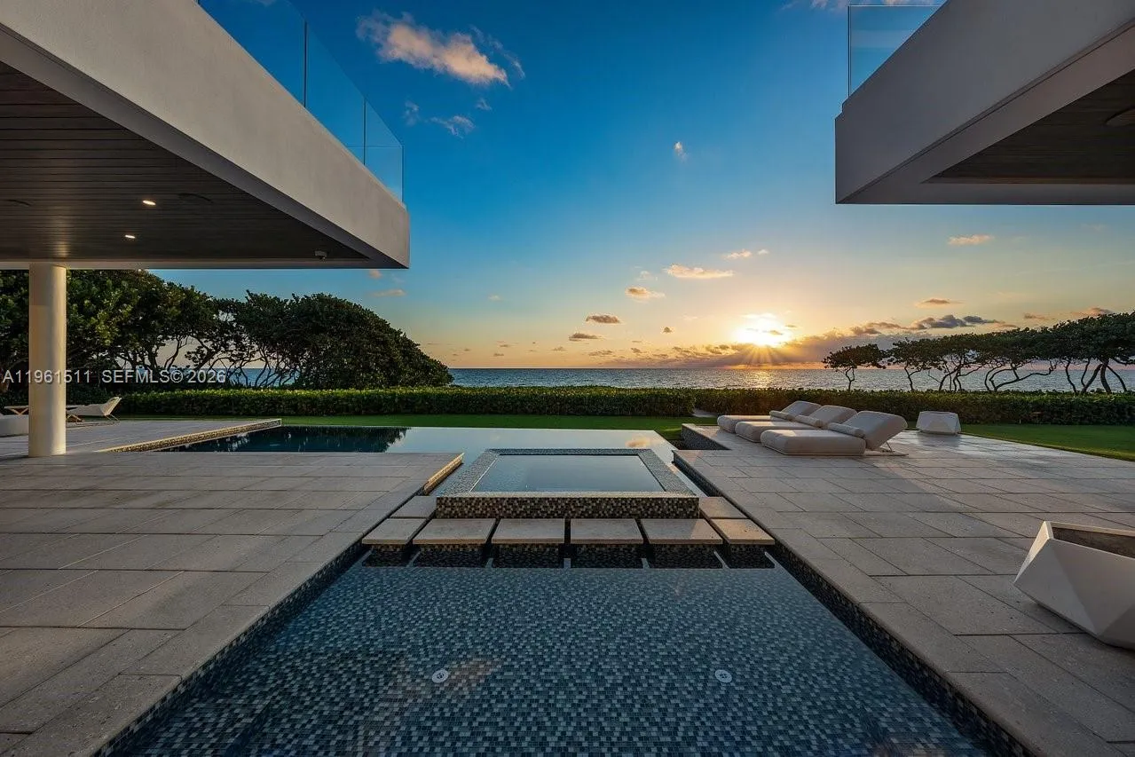 1107 Hillsboro Mile, Hillsboro Beach, Florida 3306, Hillsboro Beach, Florida 33062, 7 Bedrooms Bedrooms, ,8 BathroomsBathrooms,Residential,For Sale,1107 Hillsboro Mile, Hillsboro Beach, Florida 3306,A11961511