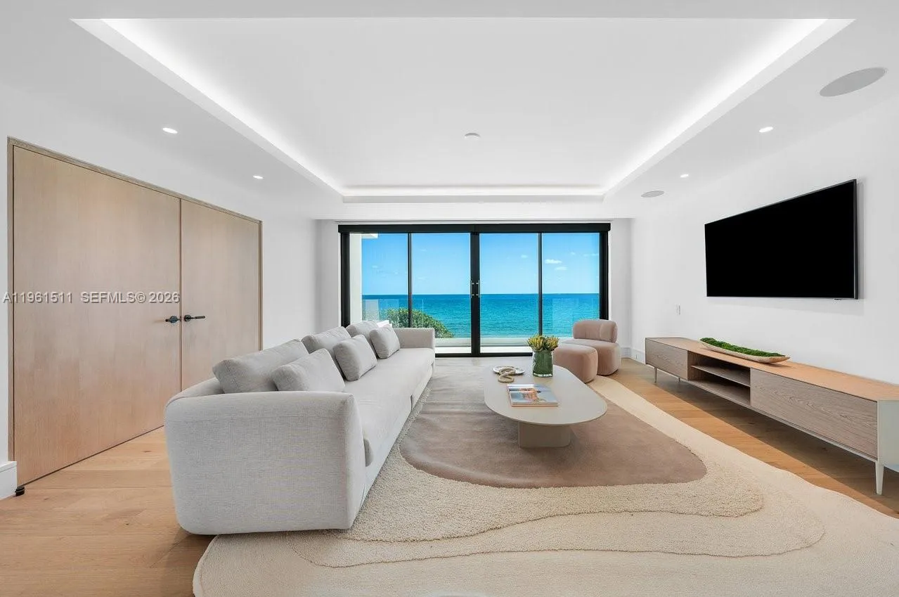 1107 Hillsboro Mile, Hillsboro Beach, Florida 3306, Hillsboro Beach, Florida 33062, 7 Bedrooms Bedrooms, ,8 BathroomsBathrooms,Residential,For Sale,1107 Hillsboro Mile, Hillsboro Beach, Florida 3306,A11961511