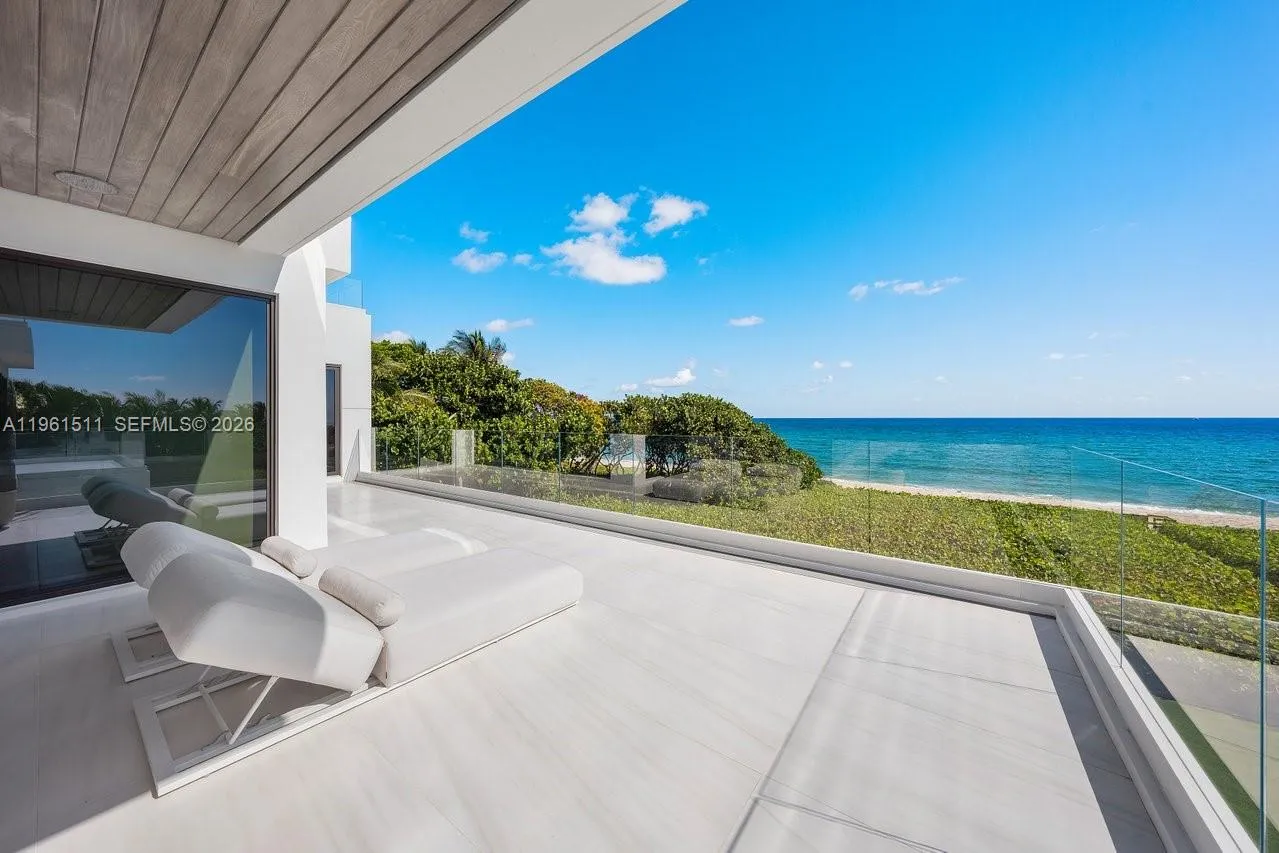 1107 Hillsboro Mile, Hillsboro Beach, Florida 3306, Hillsboro Beach, Florida 33062, 7 Bedrooms Bedrooms, ,8 BathroomsBathrooms,Residential,For Sale,1107 Hillsboro Mile, Hillsboro Beach, Florida 3306,A11961511