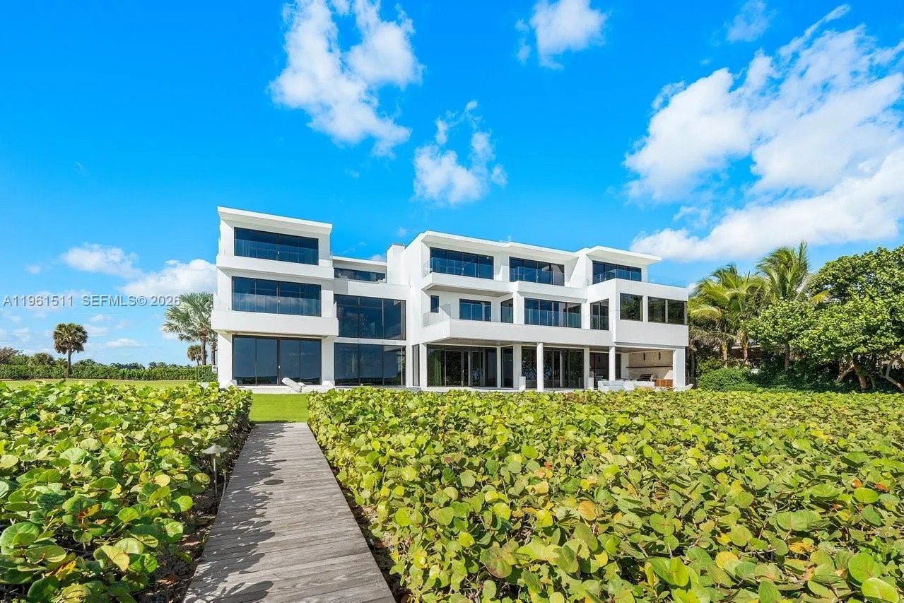 1107 Hillsboro Mile, Hillsboro Beach, Florida 3306, Hillsboro Beach, Florida 33062, 7 Bedrooms Bedrooms, ,8 BathroomsBathrooms,Residential,For Sale,1107 Hillsboro Mile, Hillsboro Beach, Florida 3306,A11961511