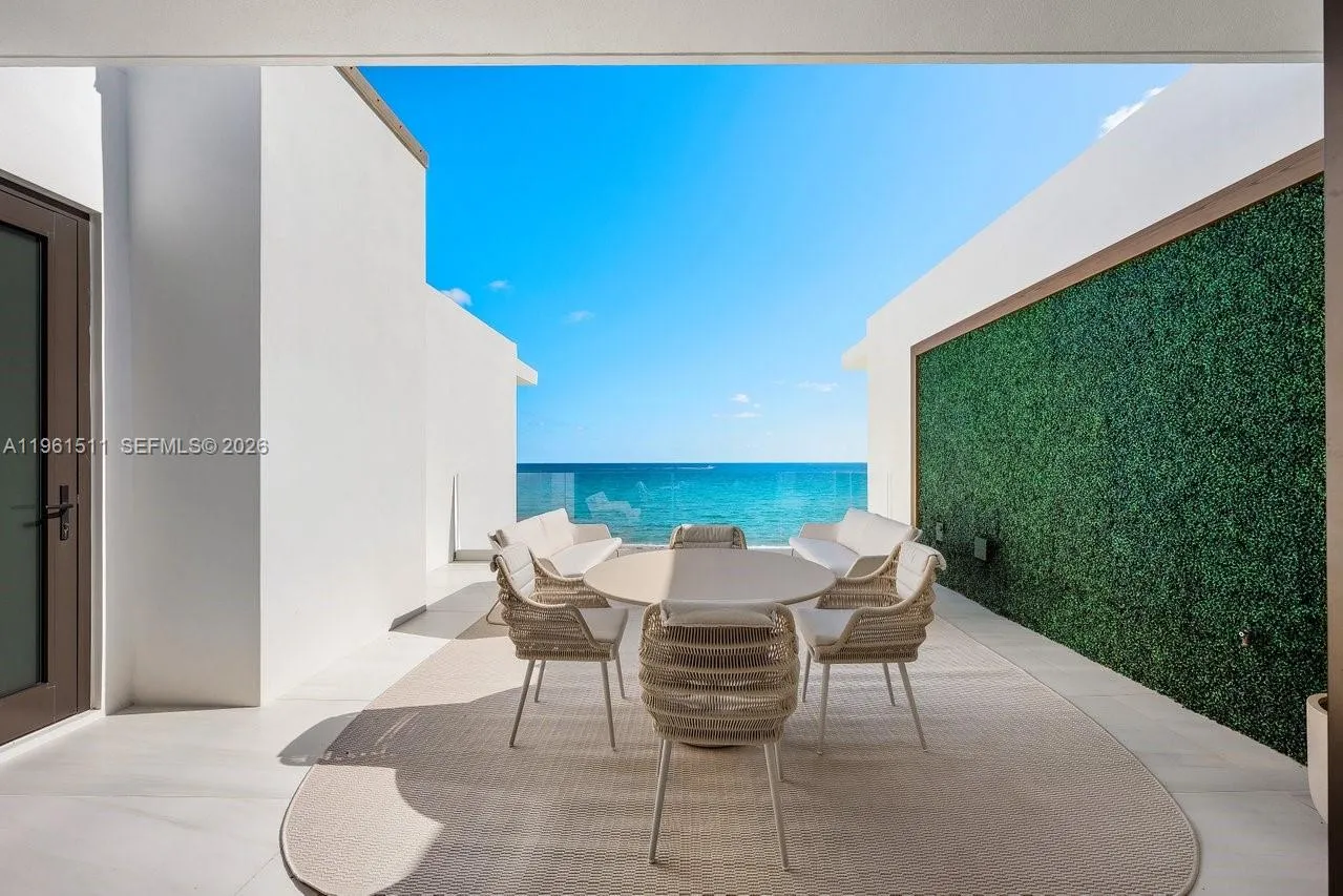 1107 Hillsboro Mile, Hillsboro Beach, Florida 3306, Hillsboro Beach, Florida 33062, 7 Bedrooms Bedrooms, ,8 BathroomsBathrooms,Residential,For Sale,1107 Hillsboro Mile, Hillsboro Beach, Florida 3306,A11961511