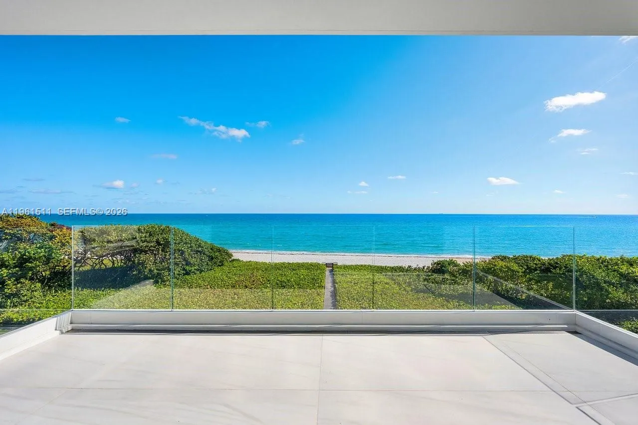 1107 Hillsboro Mile, Hillsboro Beach, Florida 3306, Hillsboro Beach, Florida 33062, 7 Bedrooms Bedrooms, ,8 BathroomsBathrooms,Residential,For Sale,1107 Hillsboro Mile, Hillsboro Beach, Florida 3306,A11961511