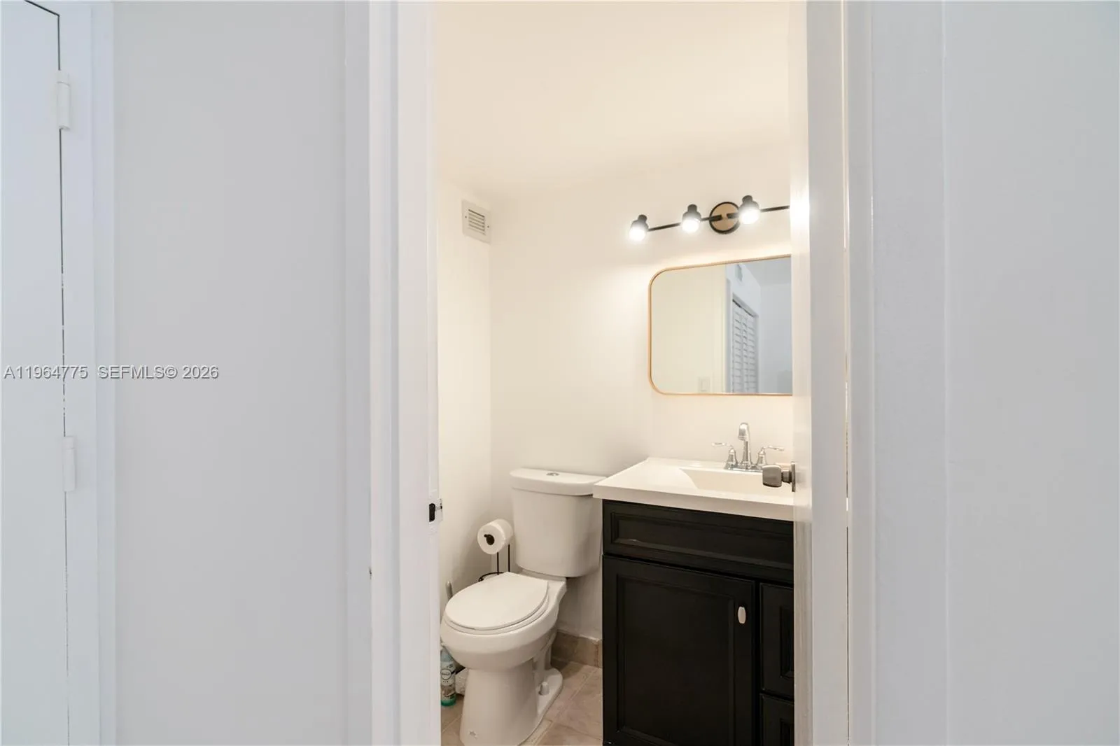 17021 N Bay Rd 526, Sunny Isles Beach, Florida 331, Sunny Isles Beach, Florida 33160, 1 Bedroom Bedrooms, ,1 BathroomBathrooms,Residential,For Sale,17021 N Bay Rd 526, Sunny Isles Beach, Florida 331,A11964775
