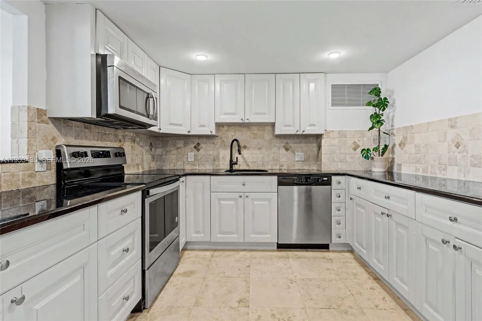 2851 Ne 183rd St 1512e, Aventura, Florida 33160, Aventura, Florida 33160, 2 Bedrooms Bedrooms, ,2 BathroomsBathrooms,Residential Lease,For Rent,2851 Ne 183rd St 1512e, Aventura, Florida 33160,A11953435