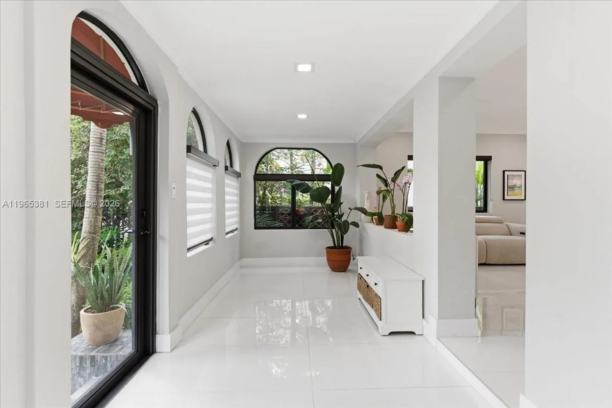 1737 Sw 10th St, Miami, Florida 33135, Miami, Florida 33135, 3 Bedrooms Bedrooms, ,2 BathroomsBathrooms,Residential,For Sale,1737 Sw 10th St, Miami, Florida 33135,A11965381