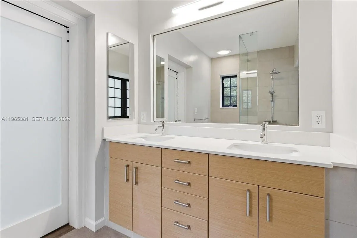 1737 Sw 10th St, Miami, Florida 33135, Miami, Florida 33135, 3 Bedrooms Bedrooms, ,2 BathroomsBathrooms,Residential,For Sale,1737 Sw 10th St, Miami, Florida 33135,A11965381