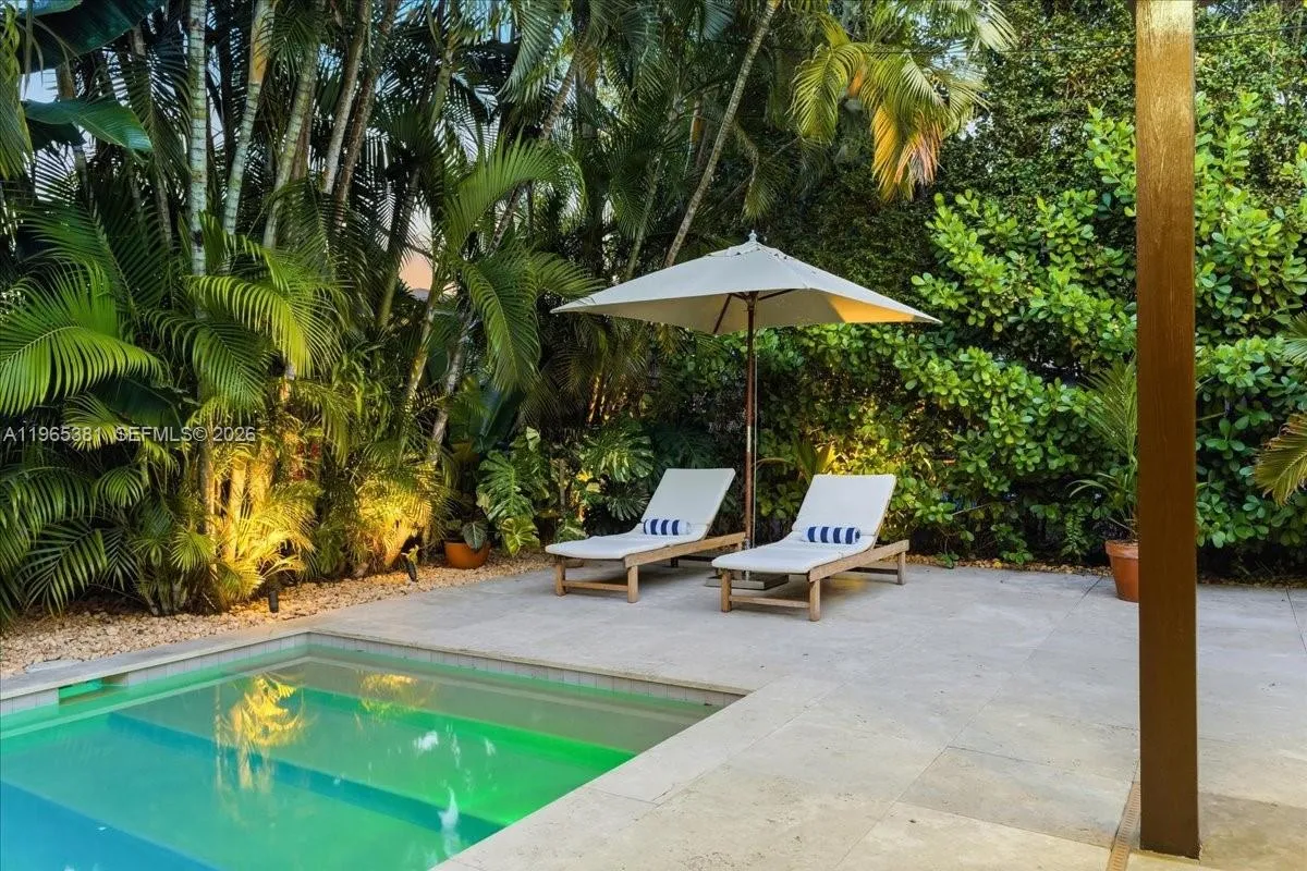 1737 Sw 10th St, Miami, Florida 33135, Miami, Florida 33135, 3 Bedrooms Bedrooms, ,2 BathroomsBathrooms,Residential,For Sale,1737 Sw 10th St, Miami, Florida 33135,A11965381