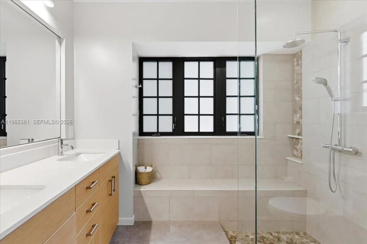 1737 Sw 10th St, Miami, Florida 33135, Miami, Florida 33135, 3 Bedrooms Bedrooms, ,2 BathroomsBathrooms,Residential,For Sale,1737 Sw 10th St, Miami, Florida 33135,A11965381