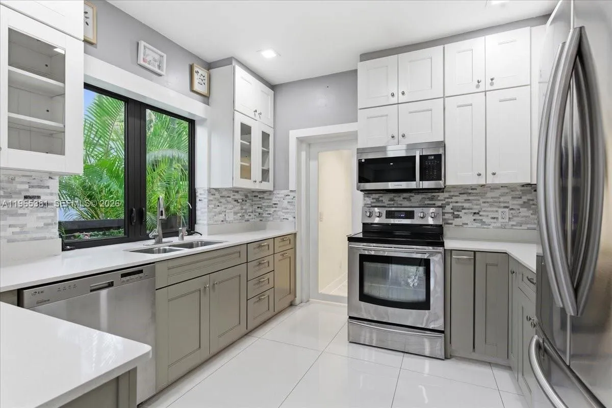 1737 Sw 10th St, Miami, Florida 33135, Miami, Florida 33135, 3 Bedrooms Bedrooms, ,2 BathroomsBathrooms,Residential,For Sale,1737 Sw 10th St, Miami, Florida 33135,A11965381
