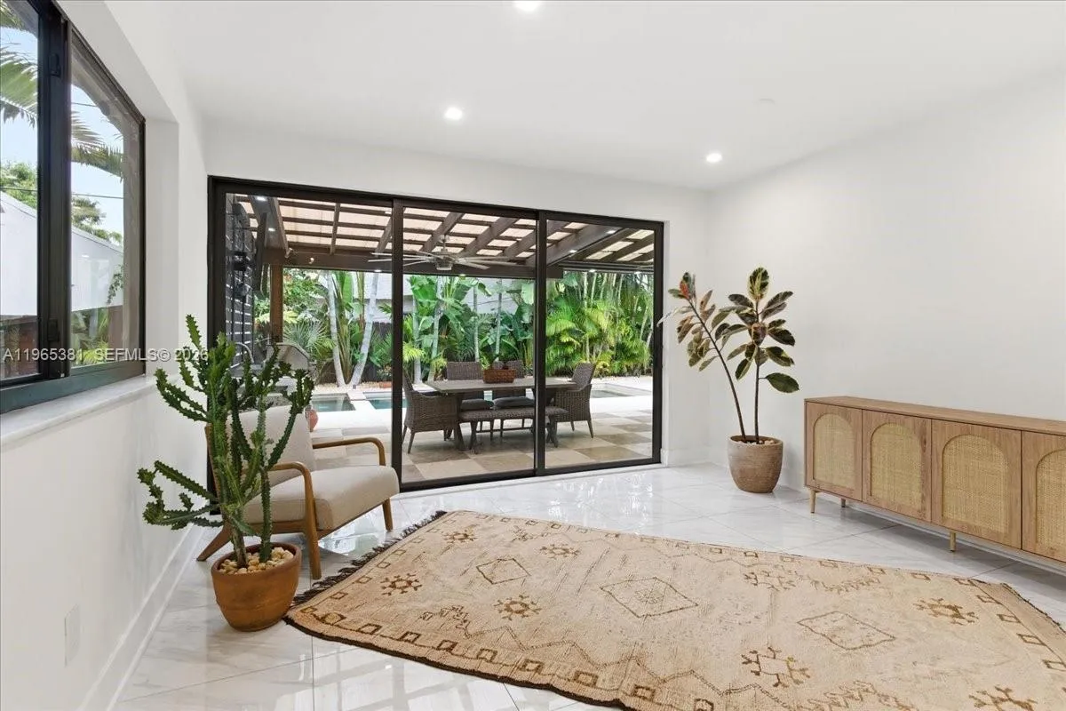 1737 Sw 10th St, Miami, Florida 33135, Miami, Florida 33135, 3 Bedrooms Bedrooms, ,2 BathroomsBathrooms,Residential,For Sale,1737 Sw 10th St, Miami, Florida 33135,A11965381