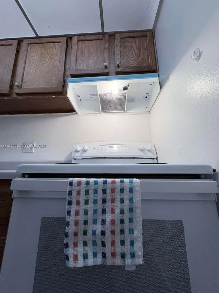 3690 Inverrary Dr 1k, Lauderhill, Florida 33319, Lauderhill, Florida 33319, 1 Bedroom Bedrooms, ,1 BathroomBathrooms,Residential Lease,For Rent,3690 Inverrary Dr 1k, Lauderhill, Florida 33319,A11966779