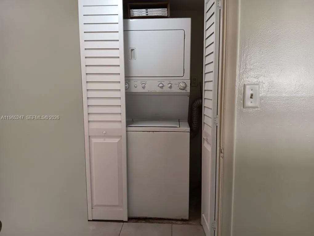 6259 W 24th Ave 102-8, Hialeah, Florida 33016, Hialeah, Florida 33016, 2 Bedrooms Bedrooms, ,2 BathroomsBathrooms,Residential Lease,For Rent,6259 W 24th Ave 102-8, Hialeah, Florida 33016,A11965247