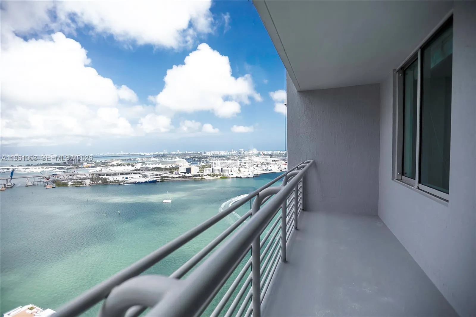 335 S Biscayne Bl 3210, Miami, Florida 33131, Miami, Florida 33131, 1 Bedroom Bedrooms, ,1 BathroomBathrooms,Residential Lease,For Rent,335 S Biscayne Bl 3210, Miami, Florida 33131,A11961963