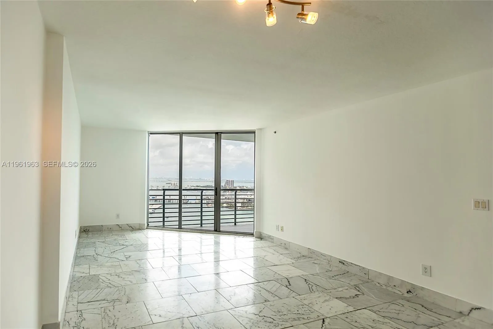 335 S Biscayne Bl 3210, Miami, Florida 33131, Miami, Florida 33131, 1 Bedroom Bedrooms, ,1 BathroomBathrooms,Residential Lease,For Rent,335 S Biscayne Bl 3210, Miami, Florida 33131,A11961963