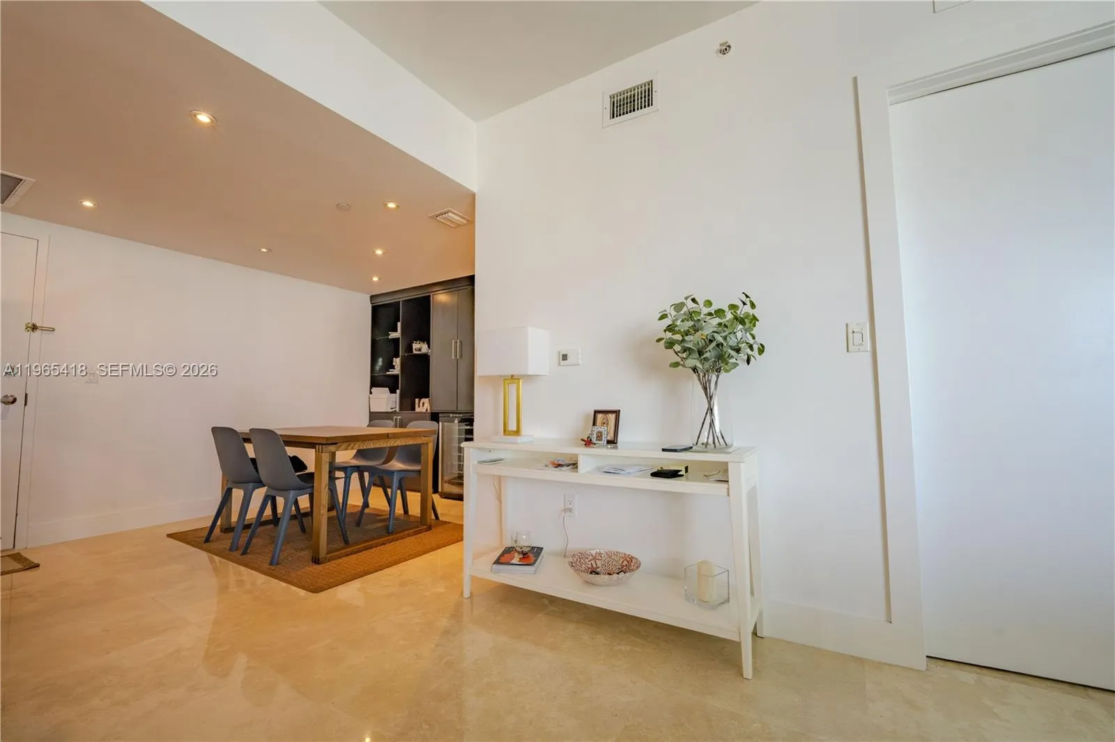 Miami, Florida 33130, 2 Bedrooms Bedrooms, ,2 BathroomsBathrooms,Residential Lease,For Rent,A11965418